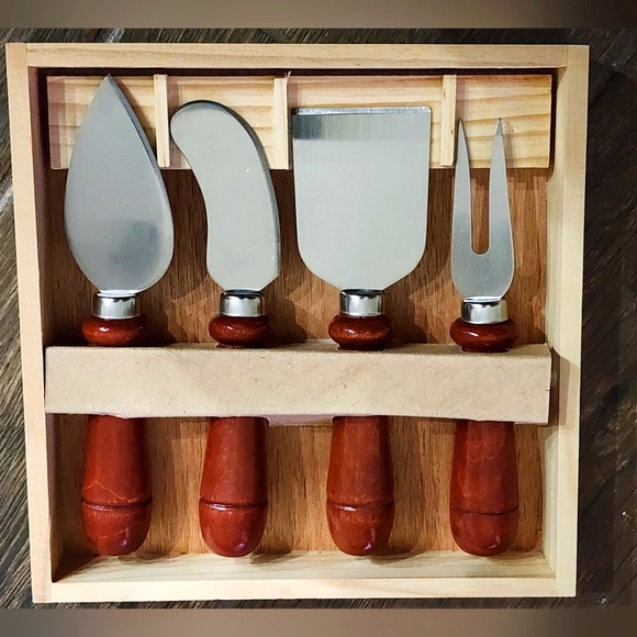 Cheese Knife Set - 4 pieces - Picture 1 of 5